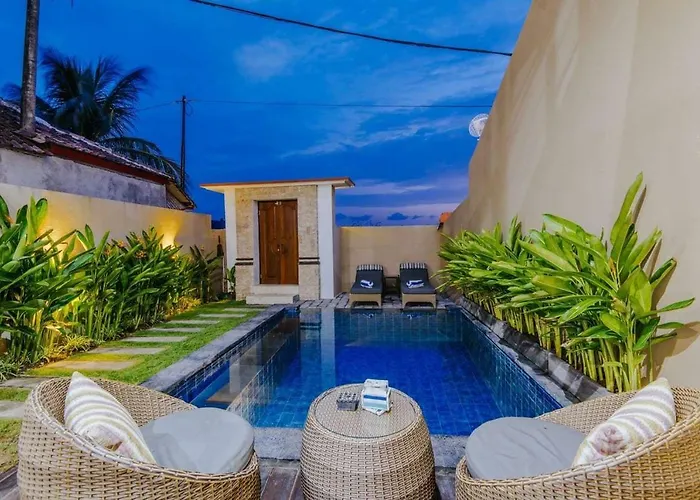 Villa Secret Outlook
